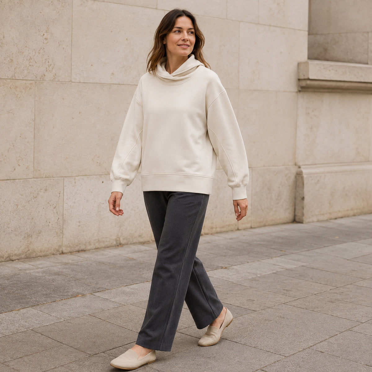 Nest-Collar Pullover